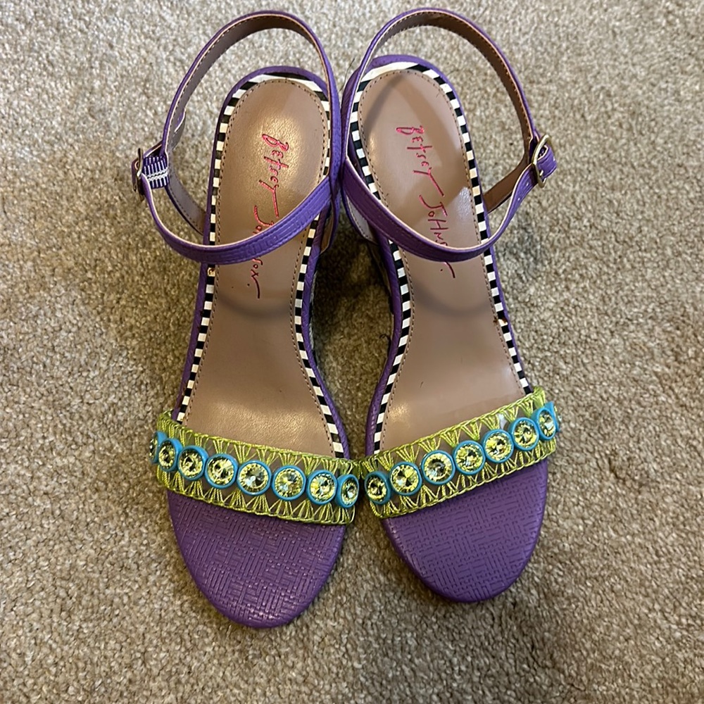 Betsey Johnson Kodi Wedge Purple & Lime Green Size 8